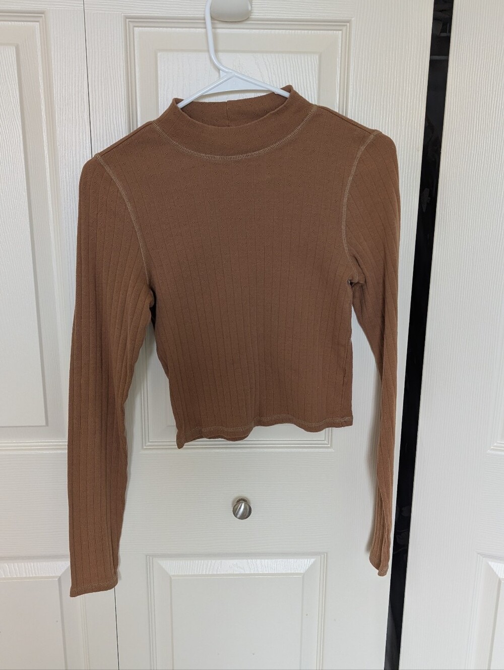 American Eagle Long Sleeve Mock Turtleneck With Eyelet Texture